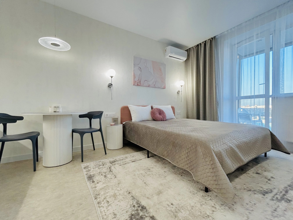 Омск: Апартаменты CozyRent Neoclassic