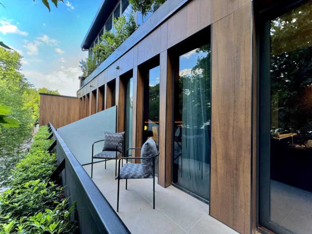 Тбилиси: Отель Tbilisi Edition - Design Hotel