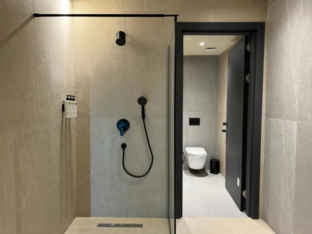 Тбилиси: Отель Tbilisi Edition - Design Hotel