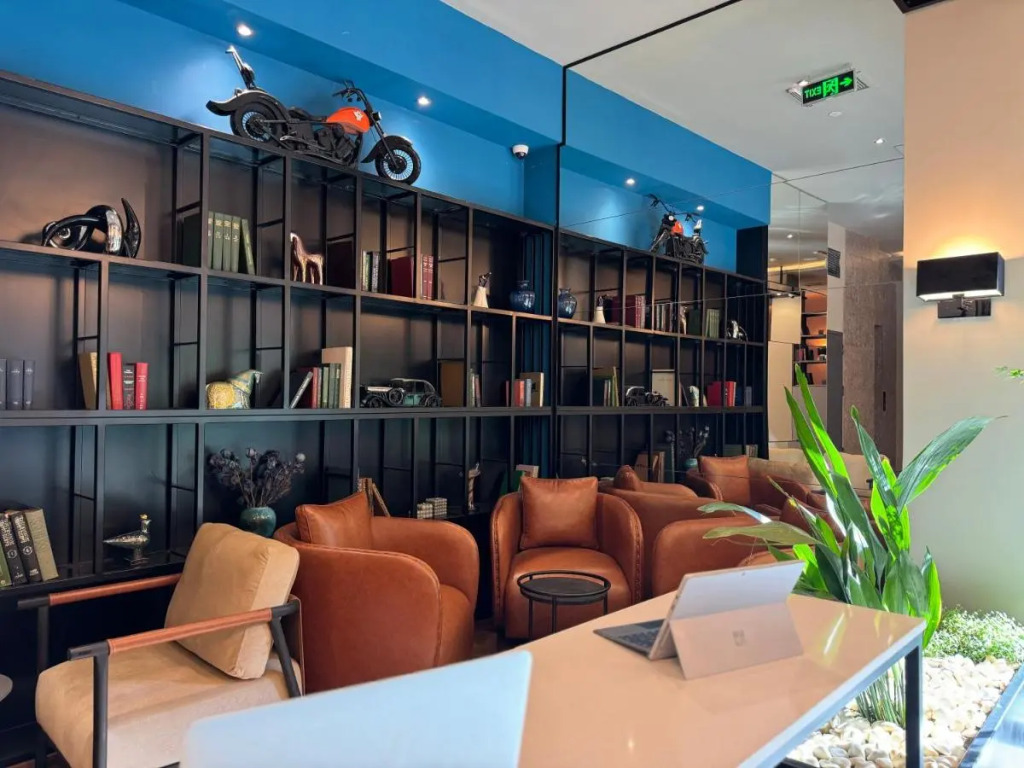 Тбилиси: Отель Tbilisi Edition - Design Hotel