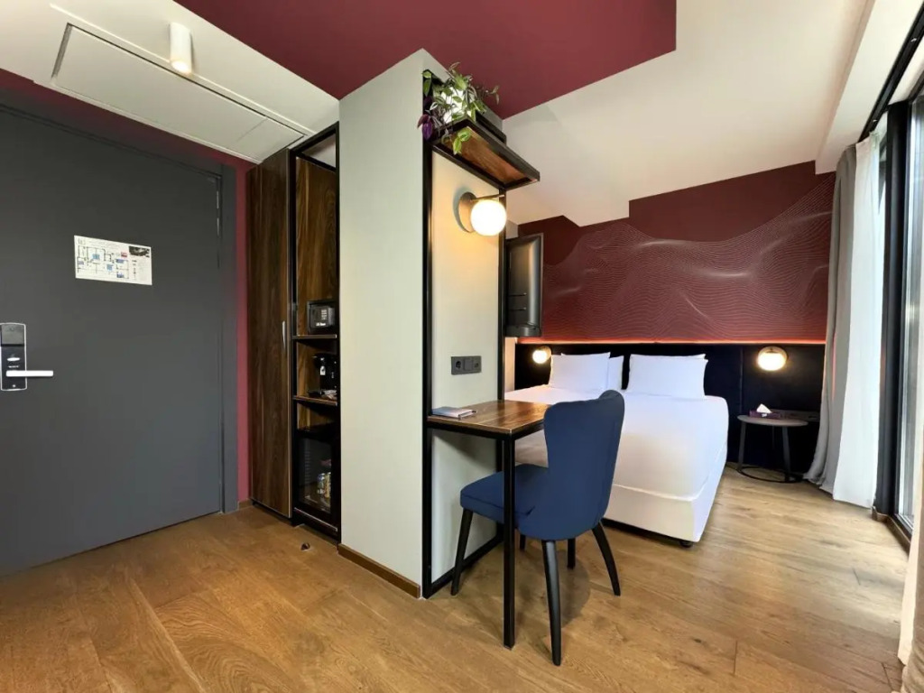 Тбилиси: Отель Tbilisi Edition - Design Hotel