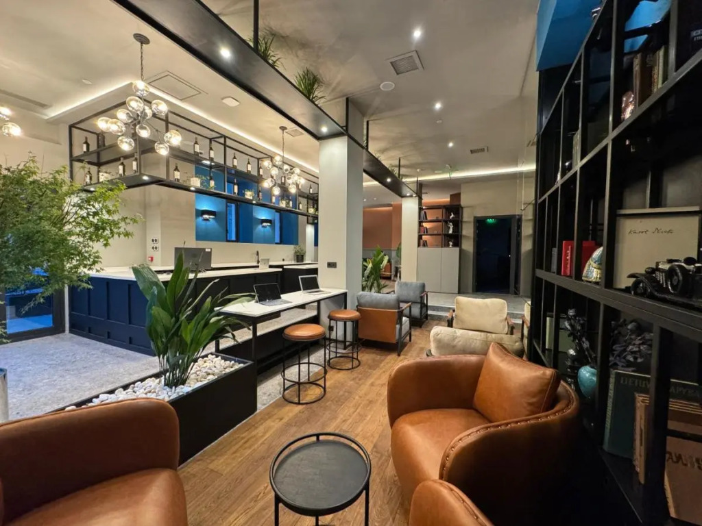 Тбилиси: Отель Tbilisi Edition - Design Hotel