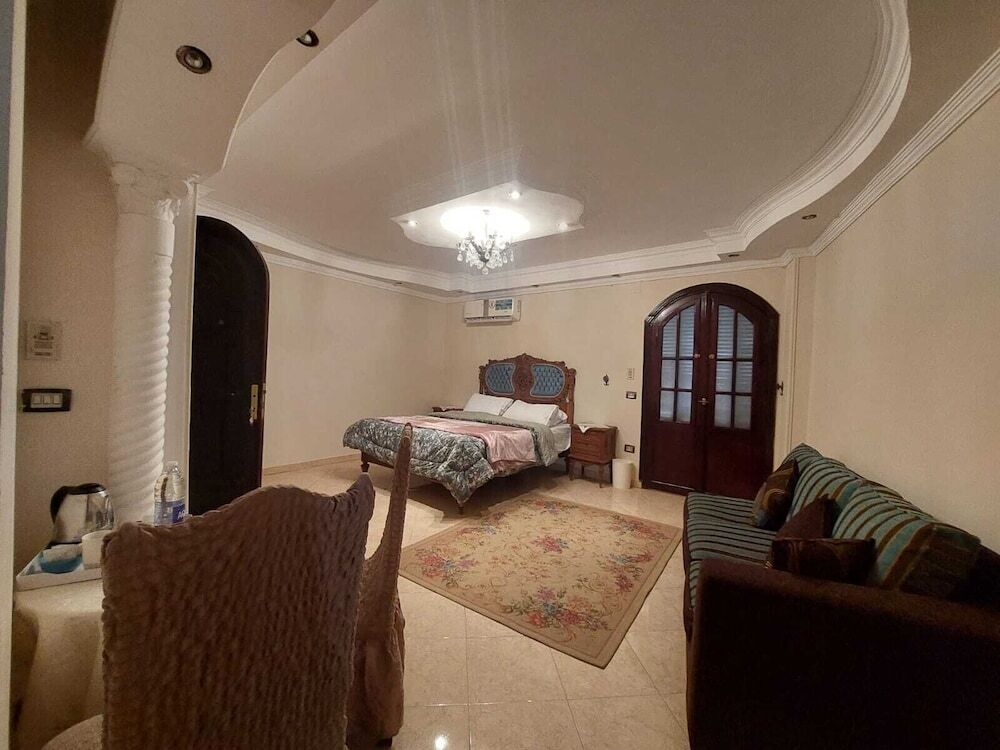 Гиза: Queen of Pyramids Hotel