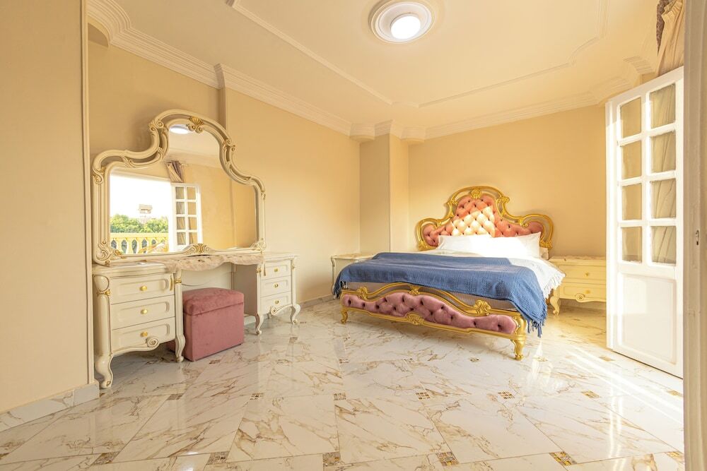 Гиза: Queen of Pyramids Hotel