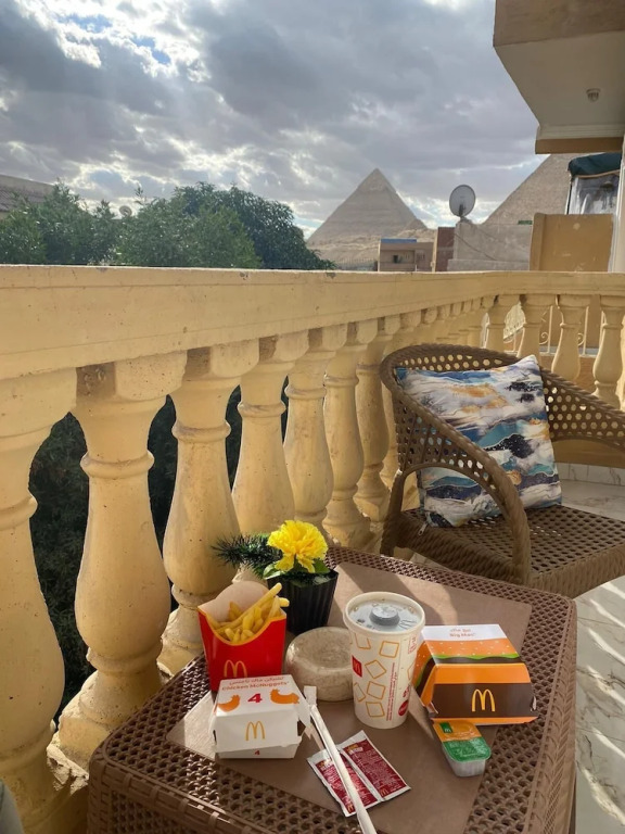 Гиза: Queen of Pyramids Hotel