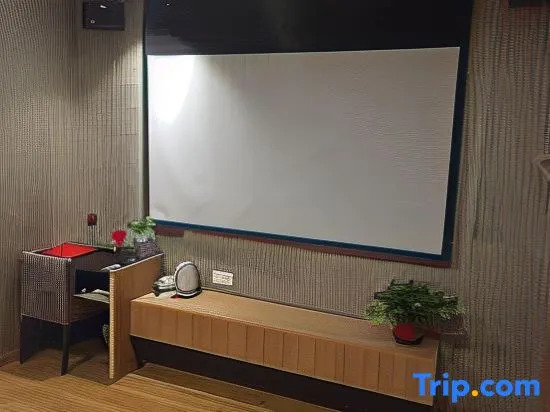 Кайфын: Thank Inn Hotel (Lankao Jiao Yulu Memorial Hall)