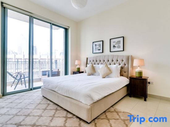 Дубай: Modern 2 Bedroom Apartment - Burj View & City View