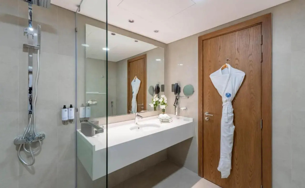 Аль-Мирфа: Beach Bay Hotel Mirfa