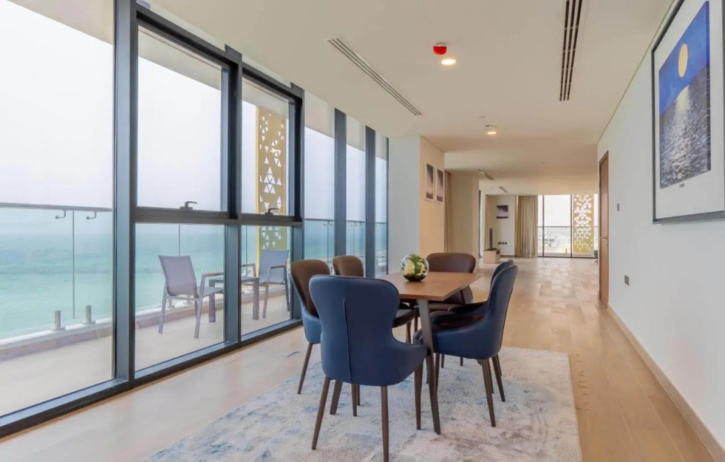 Аль-Мирфа: Beach Bay Hotel Mirfa