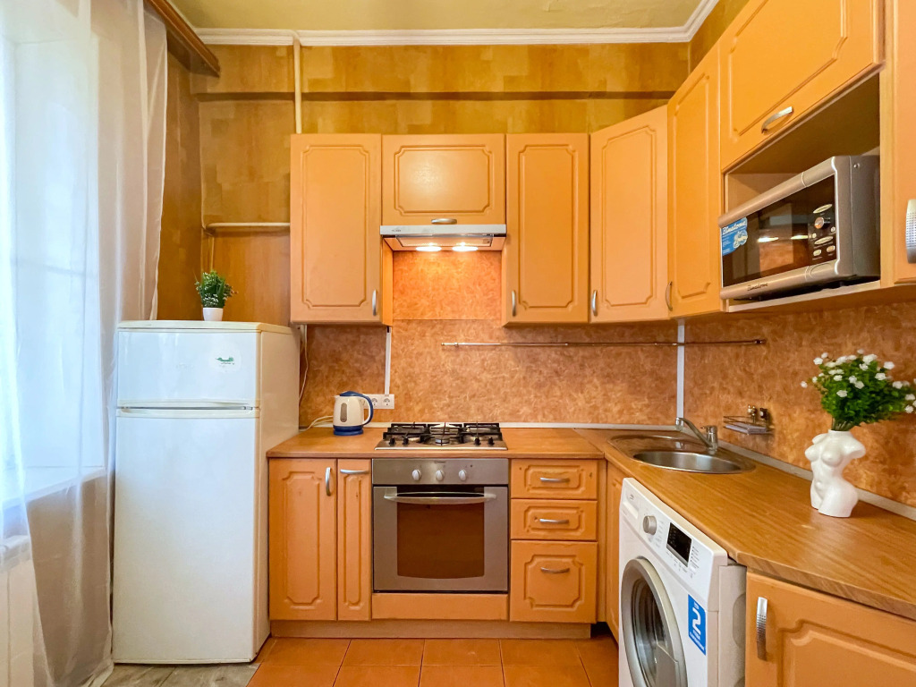 Москва: Апартаменты 1-комнатные 40 м² 1/4 этаж