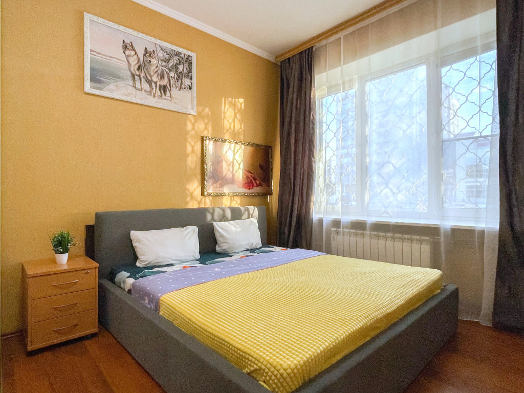 Москва: Апартаменты 1-комнатные 40 м² 1/4 этаж