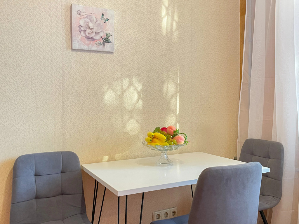 Москва: Апартаменты 1-комнатные 40 м² 1/4 этаж