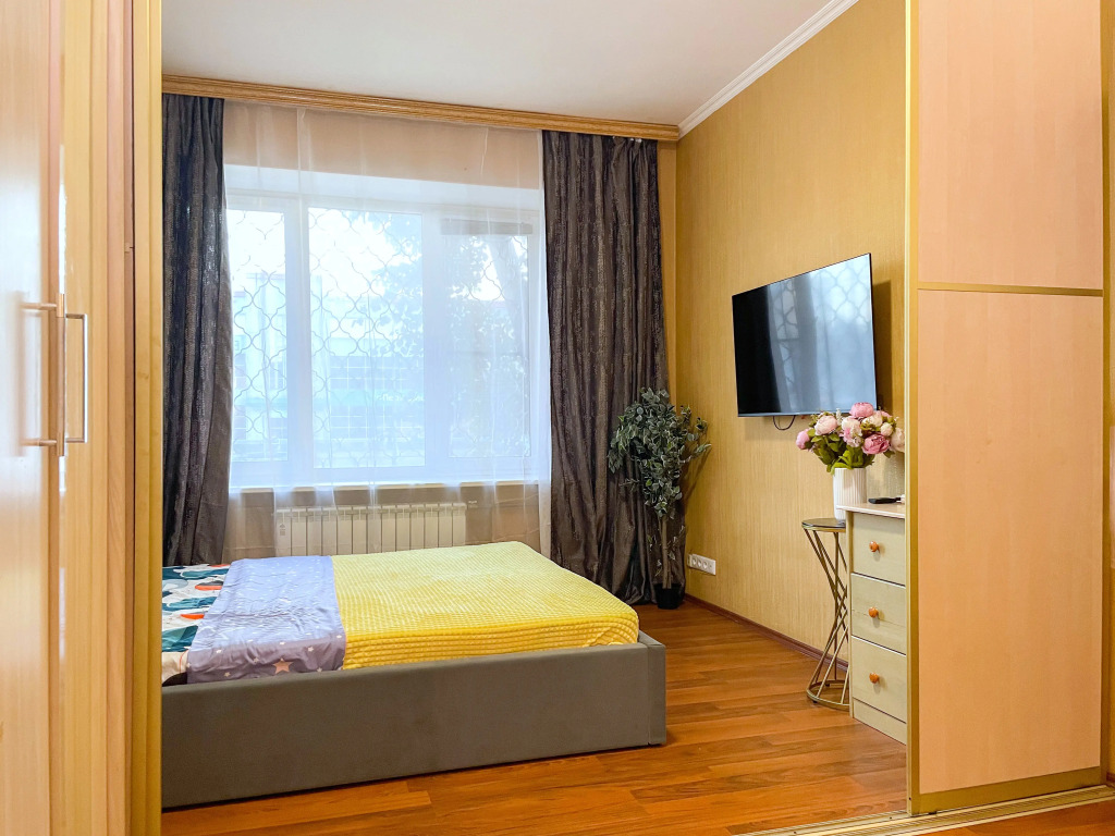 Москва: Апартаменты 1-комнатные 40 м² 1/4 этаж