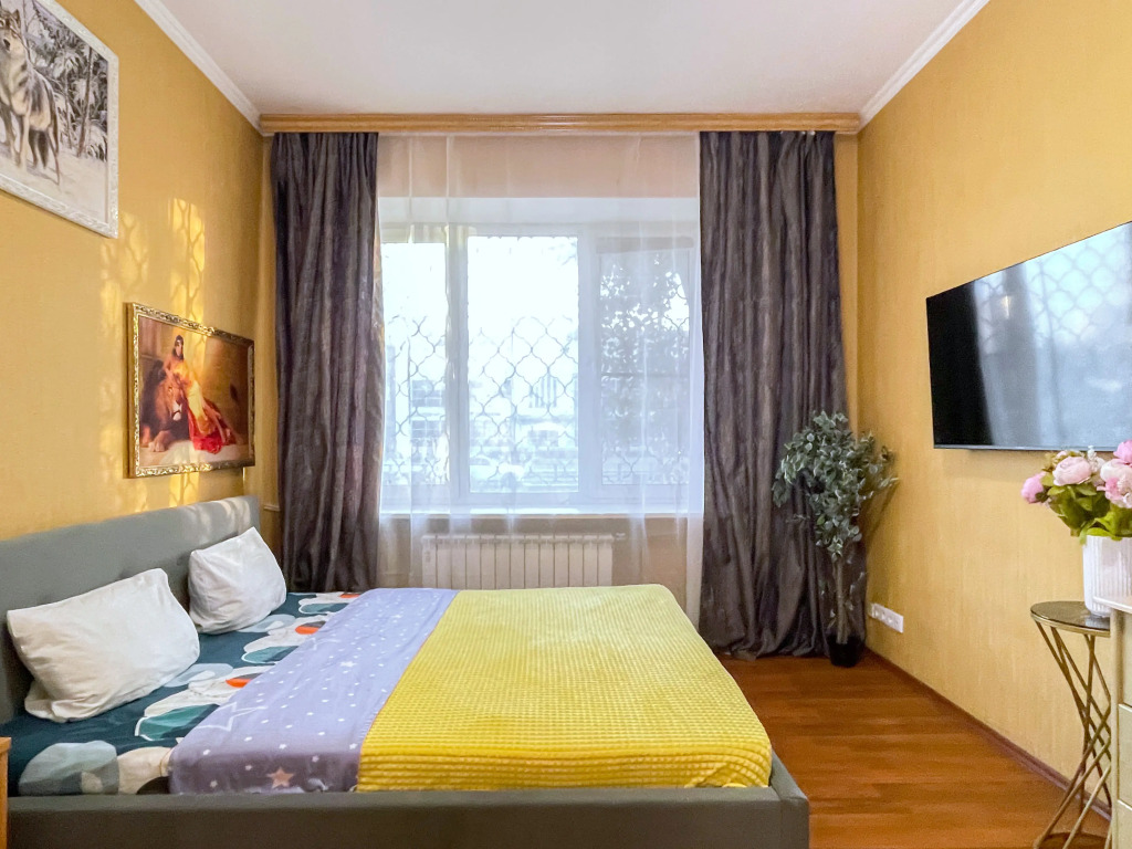 Москва: Апартаменты 1-комнатные 40 м² 1/4 этаж