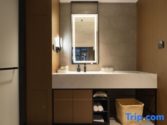 carousel image 3