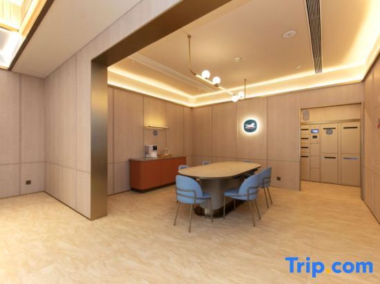 Чжэнчжоу: Hanting Hotel (Zhengzhou East Railway Station East Plaza Shangding Road)