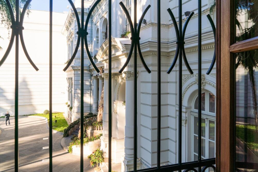 Тбилиси: Апартаменты H&B apartments Atoneli