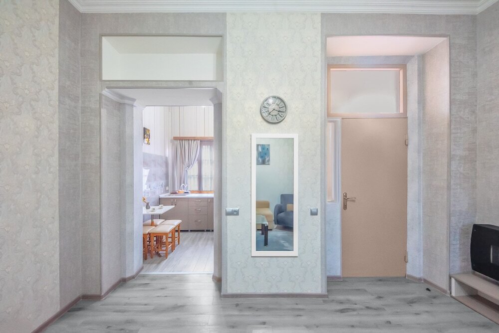 Тбилиси: Апартаменты H&B apartments Qolga
