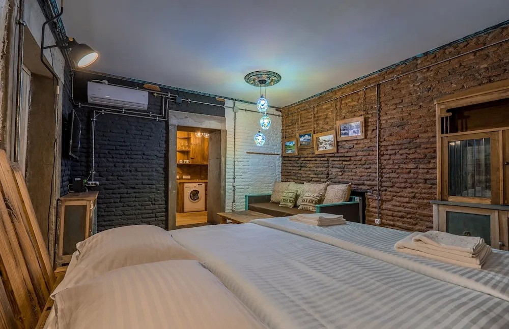 Тбилиси: Апартаменты H&B apartments Zurab Zhvania