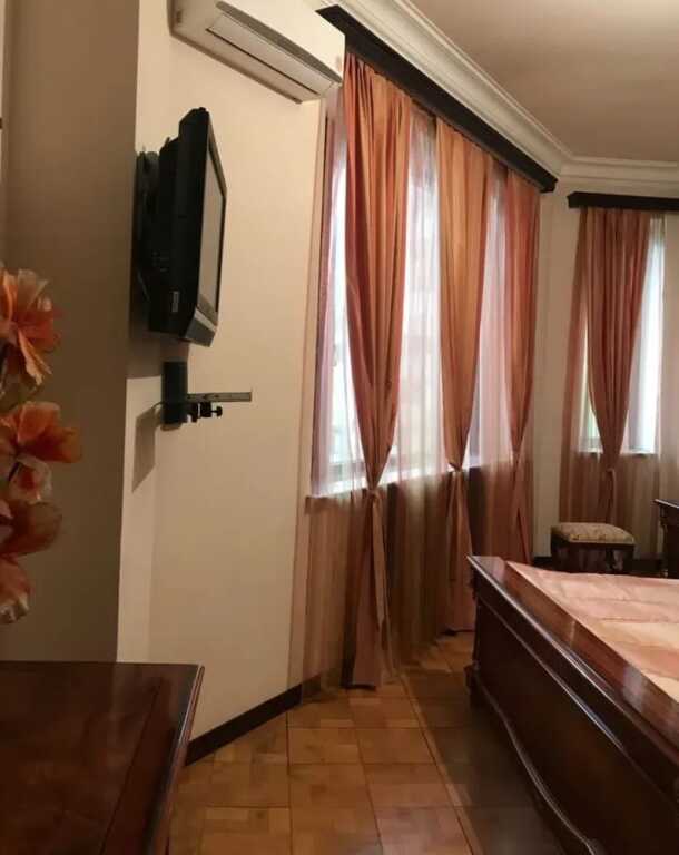 Ереван: Nice Villa & Pool City Center