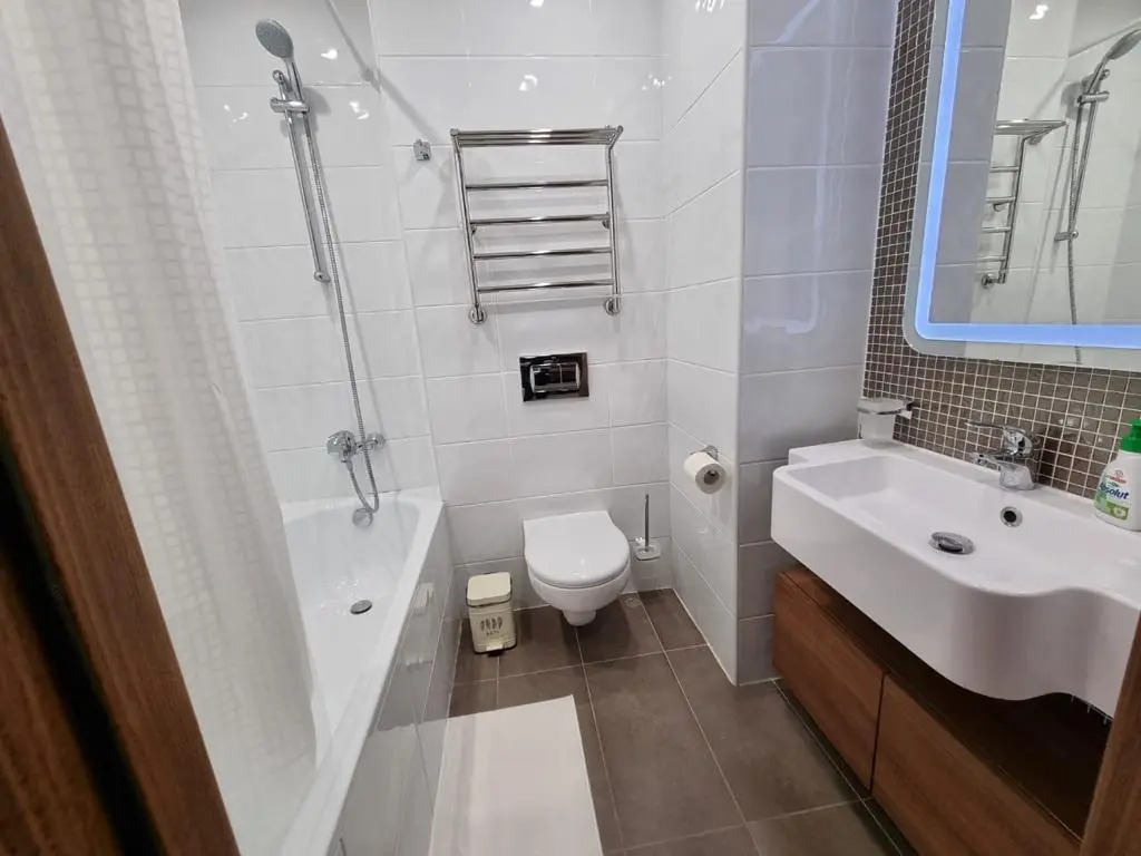 Москва: Квартира 1 MaxRealty24 Митинская 16