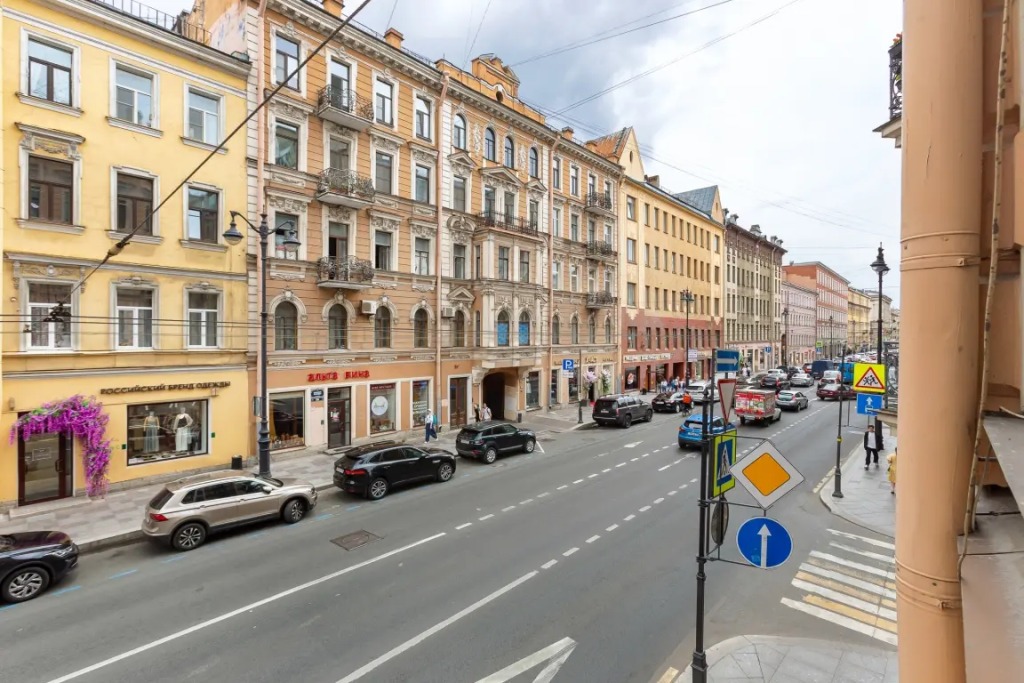 Санкт-Петербург: Апартаменты Roomstay Большой комфорт