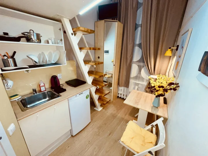Санкт-Петербург: Апартаменты Roomstay Садовая стандарт с видом во двор