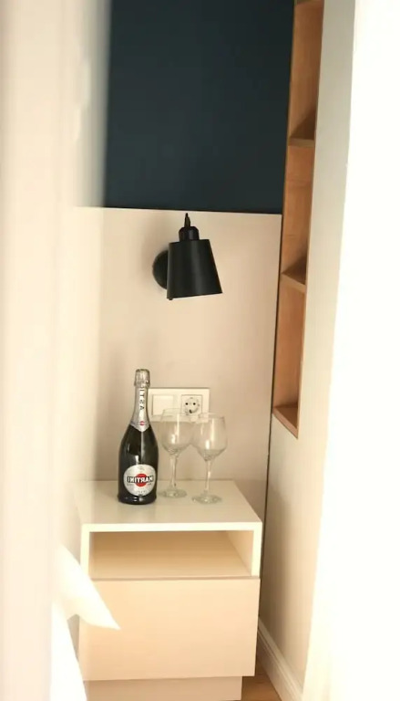 Ереван: Modern 1-bedroom apartment by Sweet Home