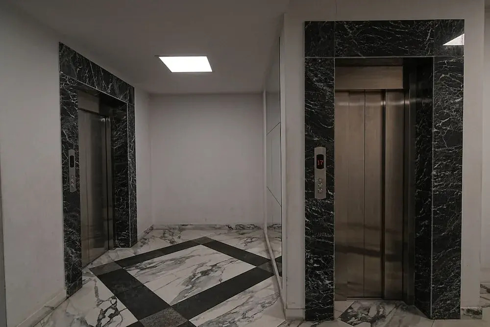 Ереван: Modern 1-bedroom apartment by Sweet Home
