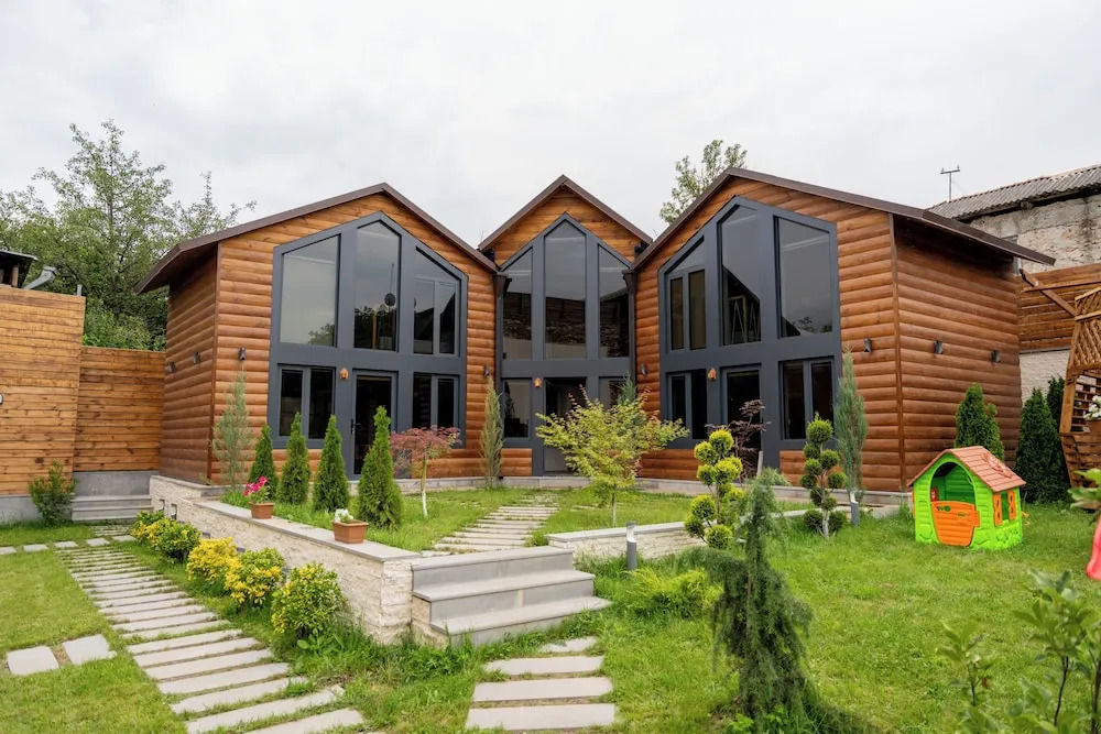 Дилижан: Taniqinn Dilijan Cottages