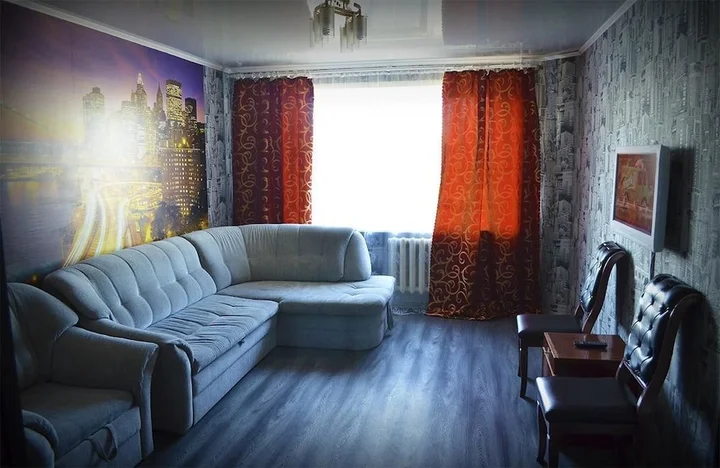 Бийск: Dobrye Sutki Apartment on Gastello 6-1