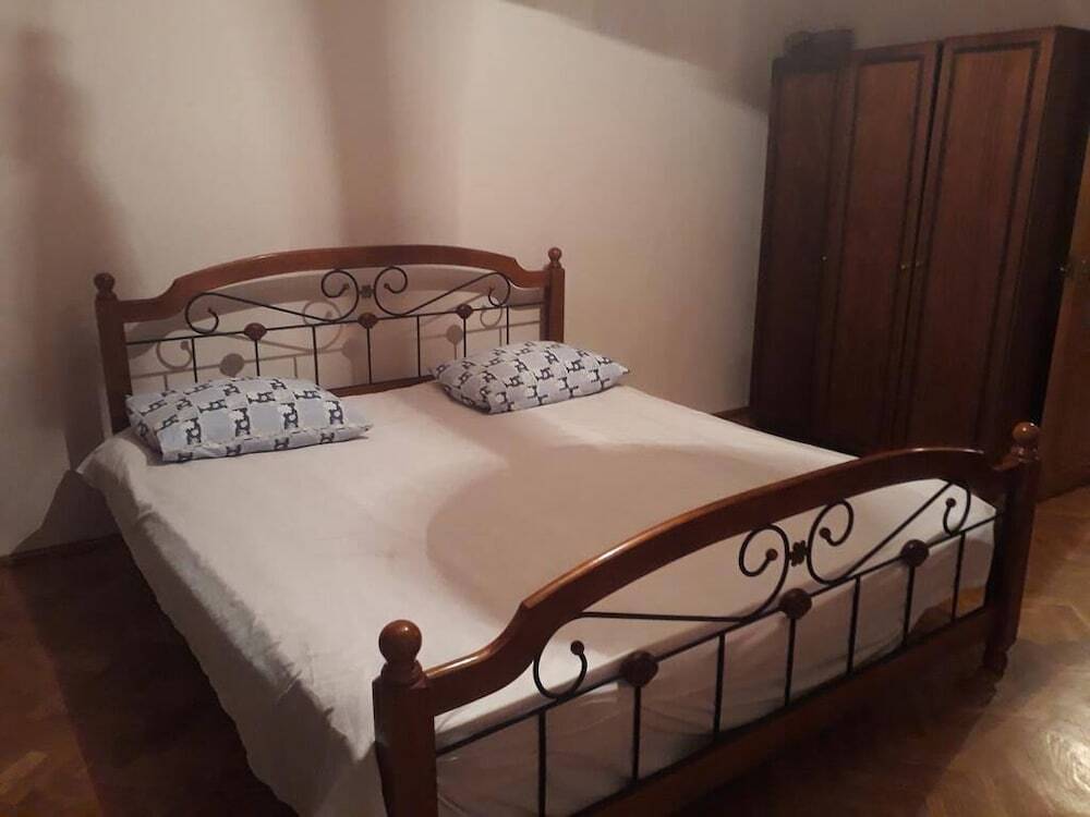 Пятиэтажный каменный дом — фото 2