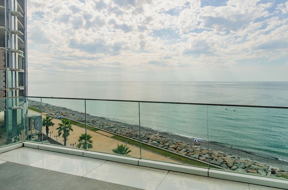 Батуми: GLOBALSTAY Batumi View Apartments Beach