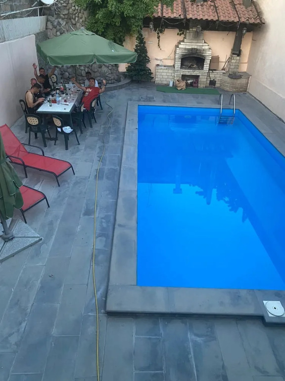 Ереван: Nice Villa & Pool