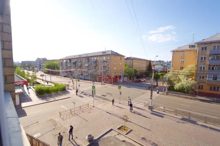 Красноярск: Апартаменты на Театральной площади