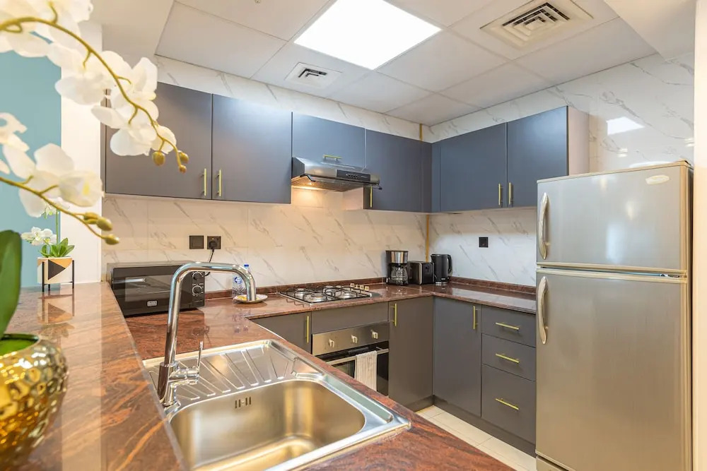Дубай: Marco Polo - 1BR with Marina Views, Near Metro & Marina Mall