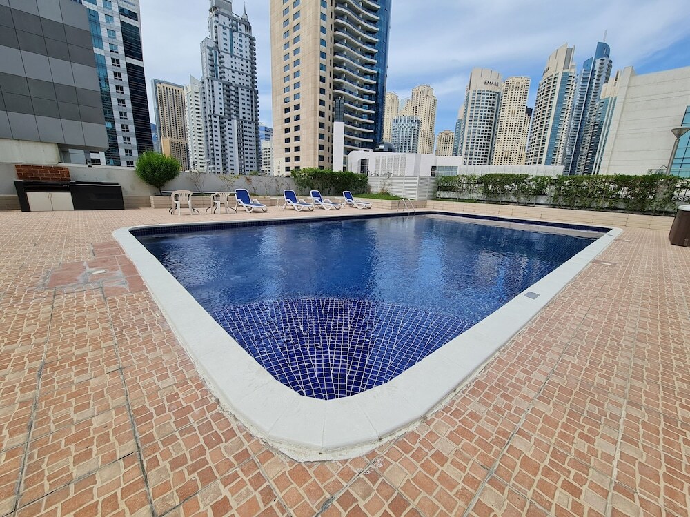 Дубай: Marco Polo - 1BR with Marina Views, Near Metro & Marina Mall