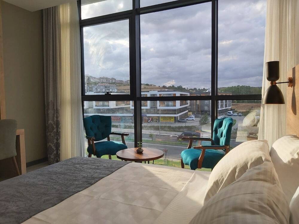 Чешмели: Mills Hotel