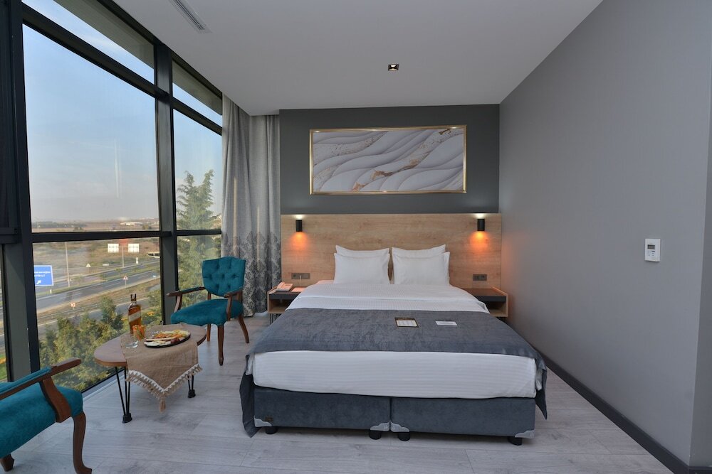 Чешмели: Mills Hotel