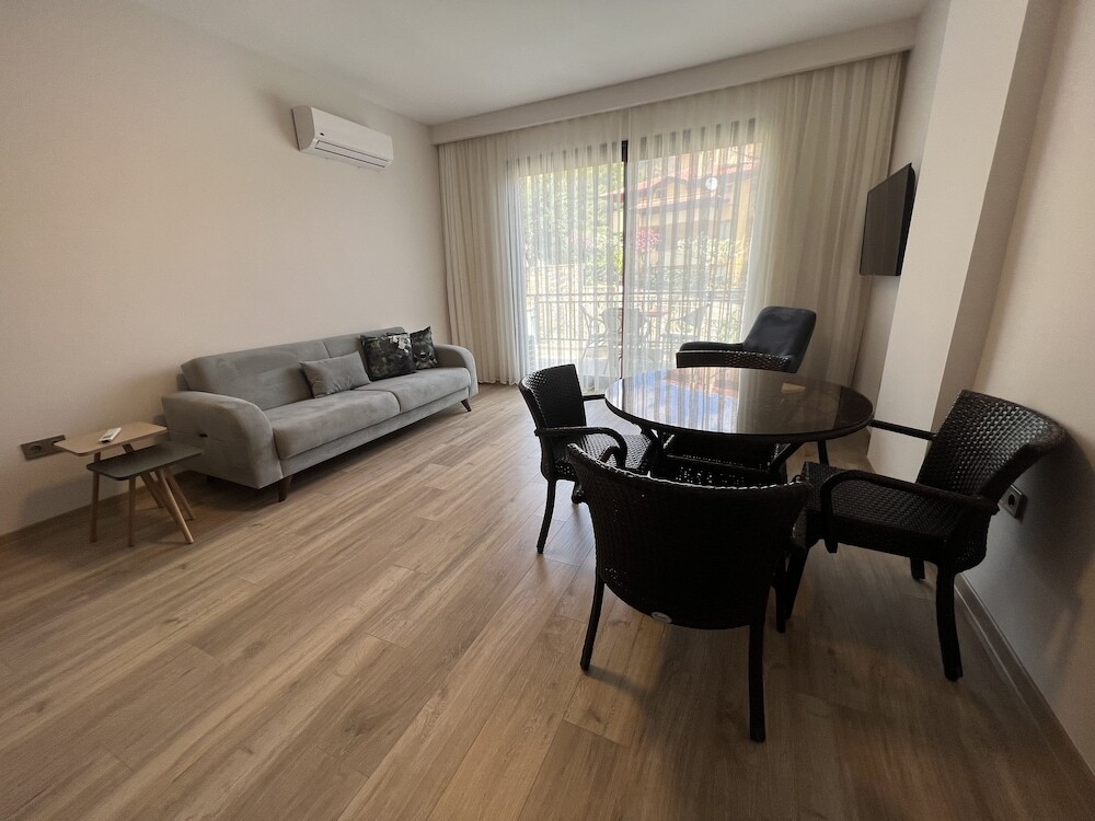 Мармарис: White Suites Icmeler
