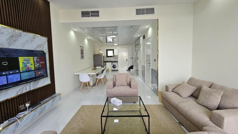 Дубай: Elegant 2-bed Villa And hall, G,1