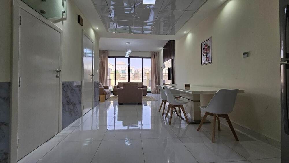 Дубай: Elegant 2-bed Villa And hall, G,1