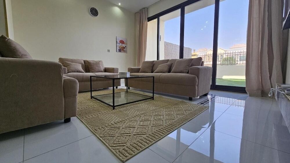 Дубай: Elegant 2-bed Villa And hall, G,1