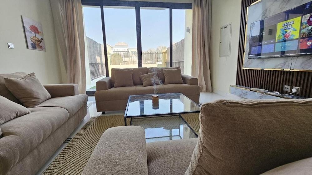 Дубай: Elegant 2-bed Villa And hall, G,1