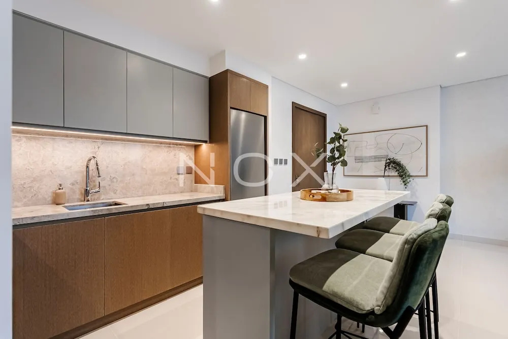 Дубай: Pristine 1BR Beach Isle Emaar Beachfront