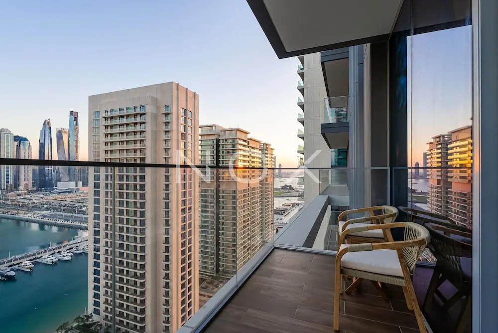Дубай: Pristine 1BR Beach Isle Emaar Beachfront