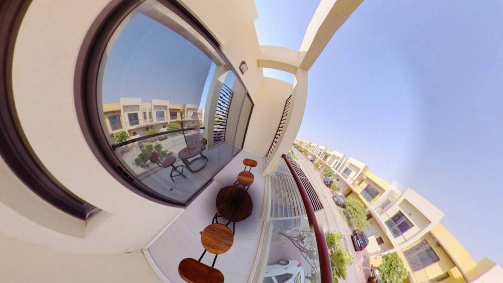Дубай: Romantic Hideaway One Bedroom Villa