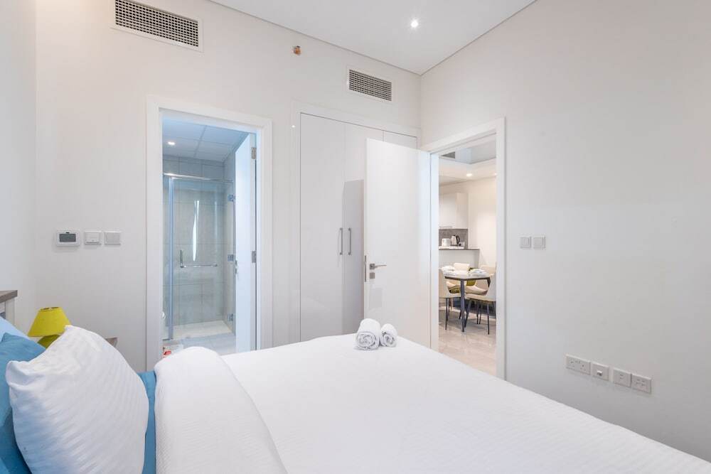 Дубай: SuperHost - Comfort 1BR Centurion Onyx Retreat with Balcony