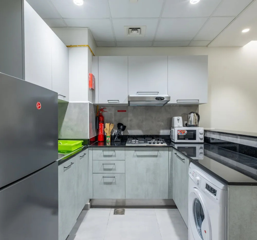 Дубай: SuperHost - Comfort 1BR Centurion Onyx Retreat with Balcony
