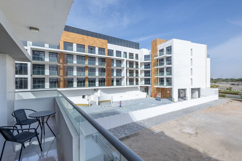 Дубай: SuperHost - Comfort 1BR Centurion Onyx Retreat with Balcony